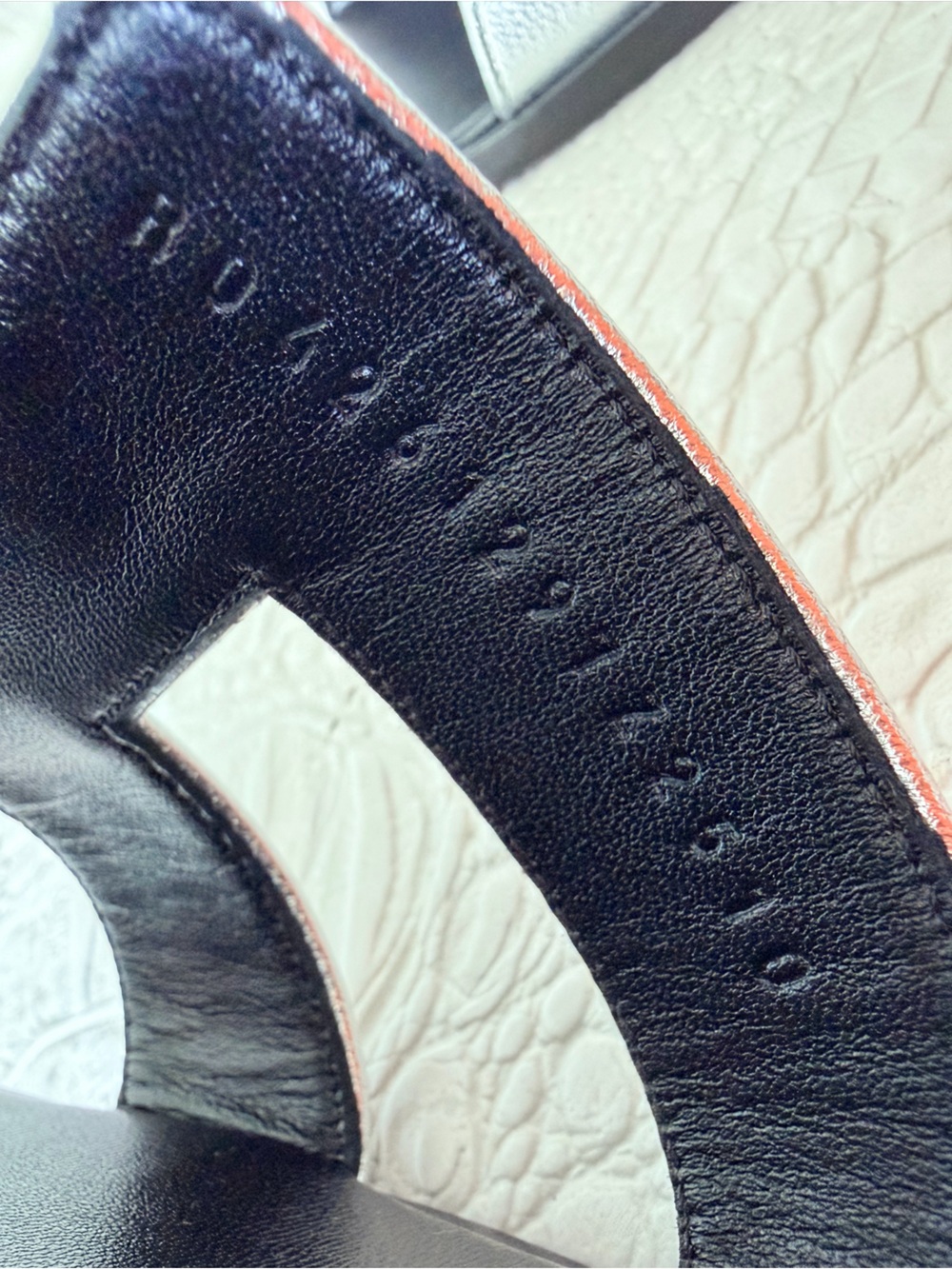 BNIB HERMES ORAN SANDALS Size 40, slides silver metallic goatskin leather. - Picture 9 of 13
